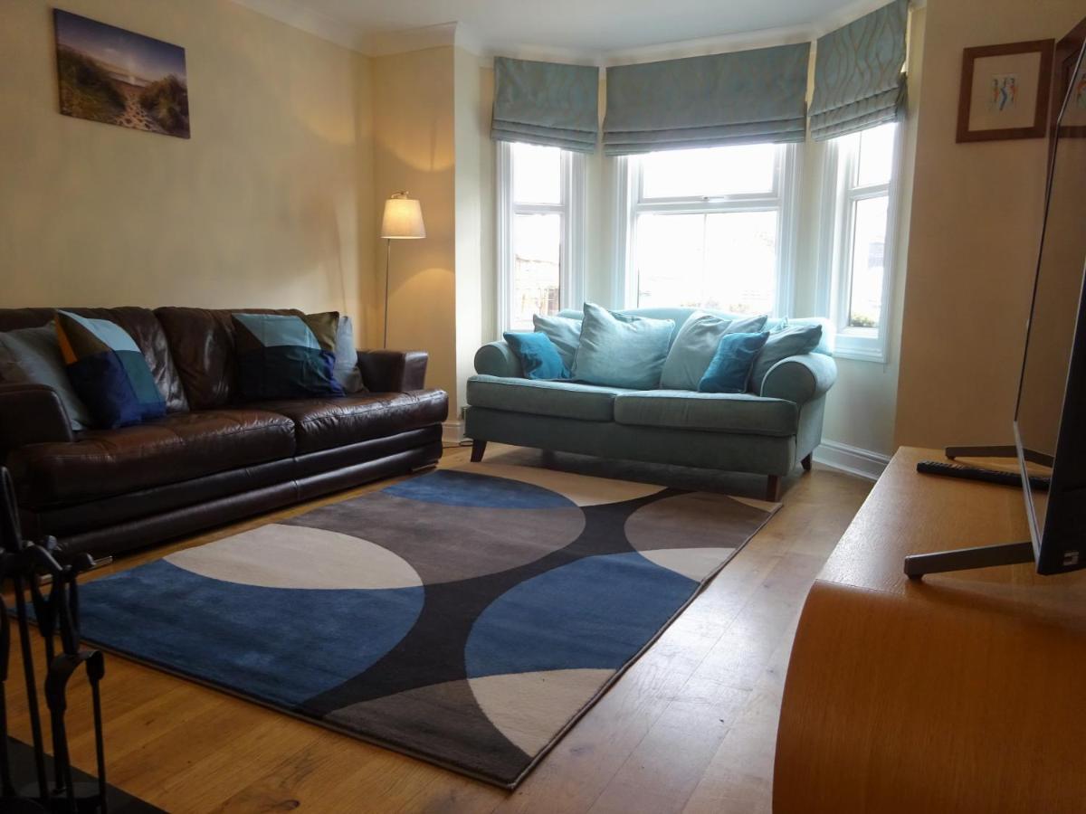 Holiday home Moonfleet House